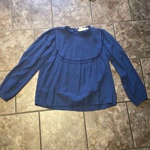 Women’s loose-fitting long sleeve blouse